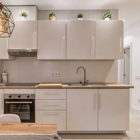 Ester-david 公寓 *